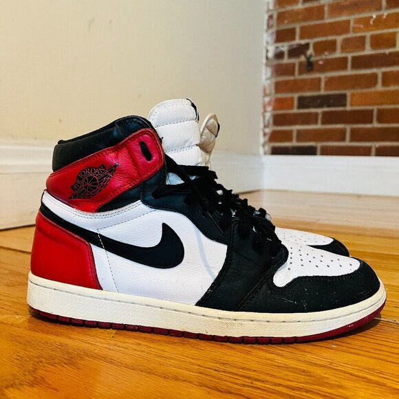 Size 11 - Jordan 1 Retro High OG Black Toe 2016 - Picture 1 of 16